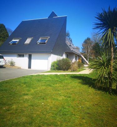 Hopital-Camfrout Bed & Breakfast | Joelle et Hans B&B