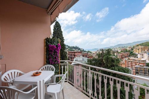 Rapallo Apartment | JOIVY Seaview Charming Flat with Common Pool & Tennis