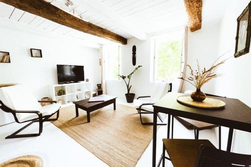 Bargemon Apartment | Joli 2P, Cave, Piscine & Parking