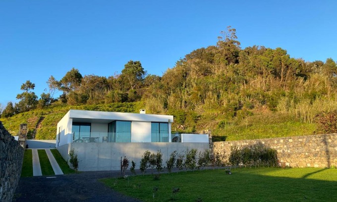 Caloura House | Jubileu 74
