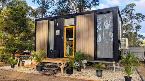 Yinnar South House | Jumbuk Retreat by Tiny Away