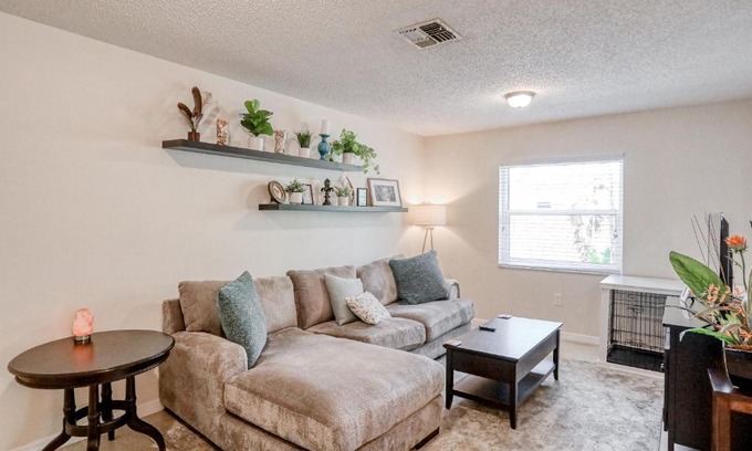 Indian Beach Sapphire Shores House | Jungalow Oasis