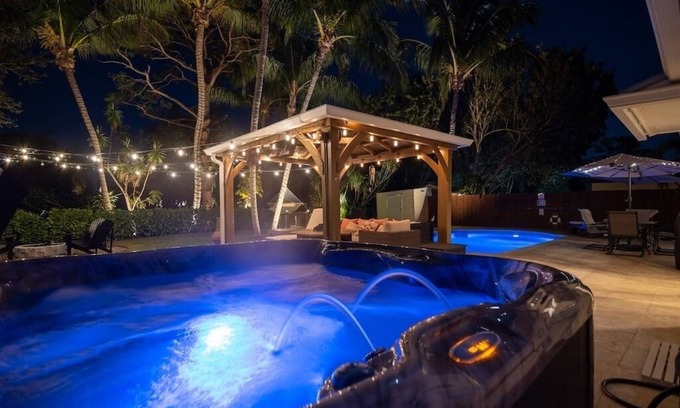 Jupiter House | Jupiter Beach Paradise: Luxury & Adventure