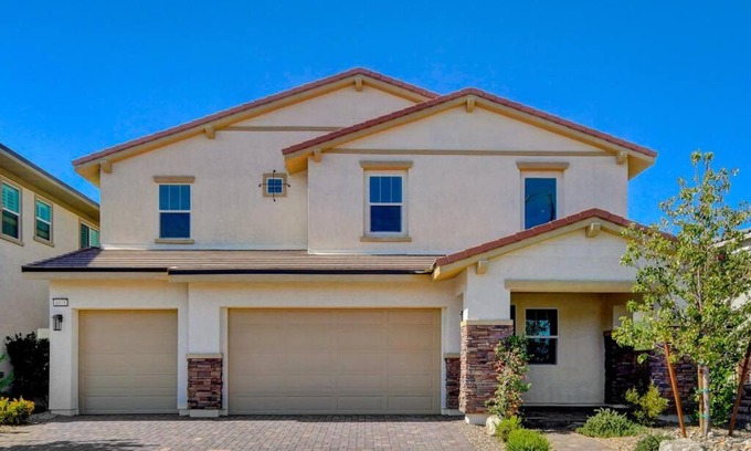 Henderson House | Just Minutes to Everything