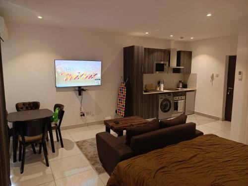 Cantonments Apartment | Just Nice Stays @ The Gardens