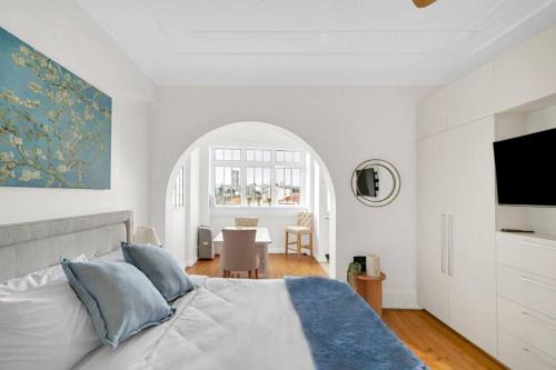 Elizabeth Bay Apartment | Kadina Harbourside Studio - A Cosy Panoramic Gem
