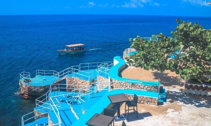 West End Hotel | Kaisers Sunset Hotel -Adult Only -Negril