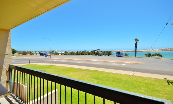 Kalbarri Apartment | Kalbarri Riverview 23 | Waterfront | First Floor