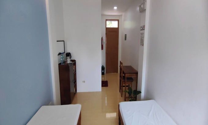 Cabayugan Hotel | Kamalay Pension House