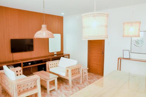 Lemery Hotel | Kampupot Beach Houses