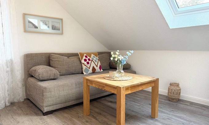 Duhnen Apartment | Kapitänshaus FeWo 4 - Friendly vacation apartment for up to 4 people in Strandn