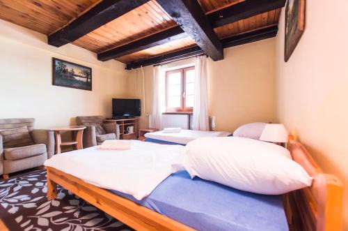 Ryn Hotel | Karczma u Wallenroda