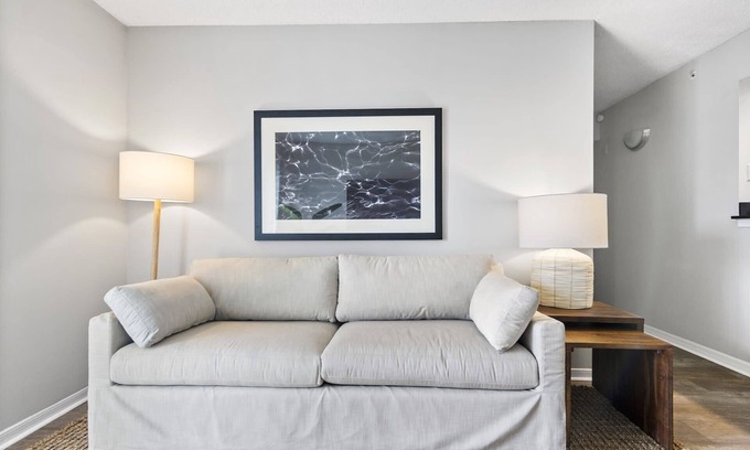 Delray Beach Apartment | Kasa | Modern 1 BD + Pet Friendly | Delray Beach