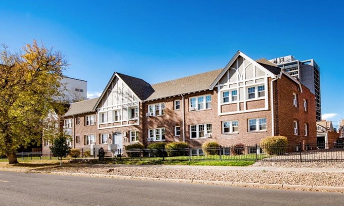 West Colfax Apartment | Kasa Sloan's Lake Denver