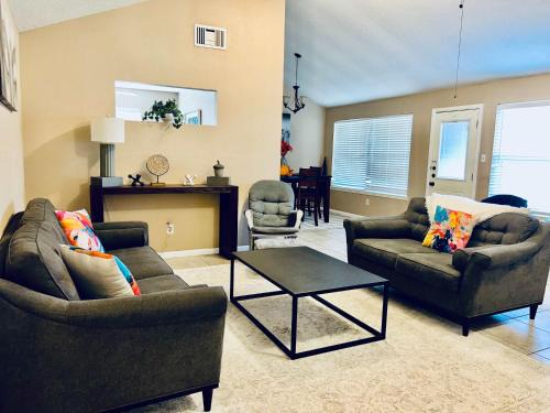 Katy House | Katy Hideaway - Charming 3 BDR