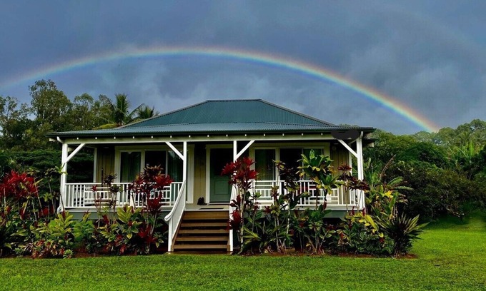 Kilauea Cottage | KAUAI'S Plantation-style Paradise for 2! Peaceful North Shore Cottage 5-STAR!