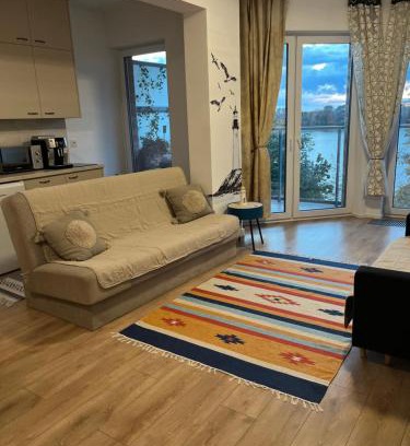 Elk Apartment | Kawalerka z widokiem na jezioro