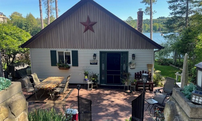 Hamilton House | Kayak Home #7