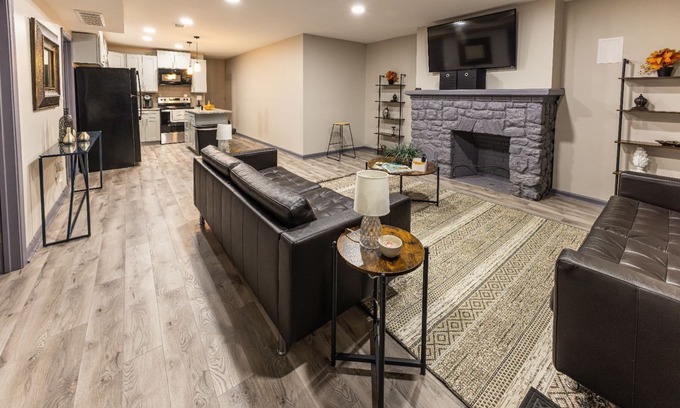Kansas City House | 💎KCK Speedway Retreat❤️✧Lower Level✧