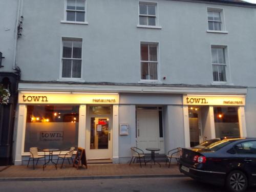 Birr Bed & Breakfast | Keeles Townhouse