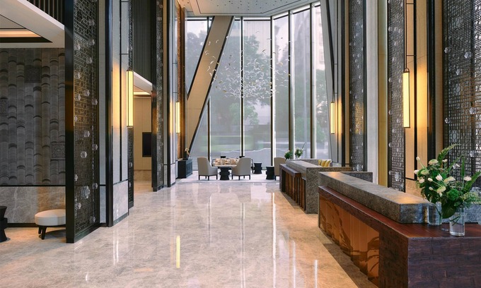 Yuexiu Hotel | Kempinski Residences Guangzhou - Free shuttle between hotel and Exhibition Center during Canton Fair & Exhibitor registration Counter
