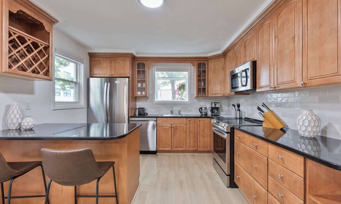 Wellington-Harrington Apartment | Kendall Sq 3BR Home with Parking