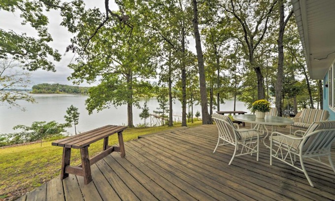 New Concord House | Kentucky Lake Cabin with Private Dock and Fire Pit