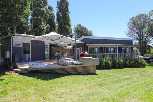 Lake Tarawera House | Kereru's Nest