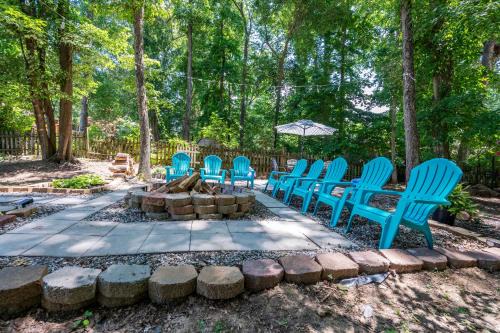 Kernersville House | Kernersville King Beds Hot Tub Arcade Firepit
