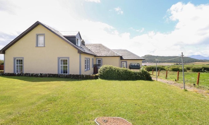 The Cumbraes House | Kerrytonlia Cottage