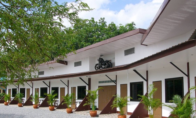 Klaeng Hotel | Kevin Resort