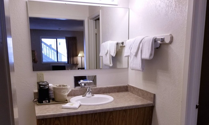 Keystone Hotel | Keystone Boardwalk Inn and Suites