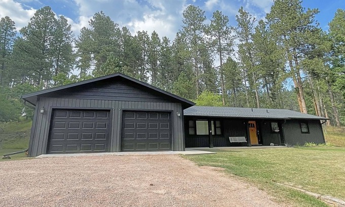 Keystone House | Keystone Crossing | 3 Bed, 2 Bath