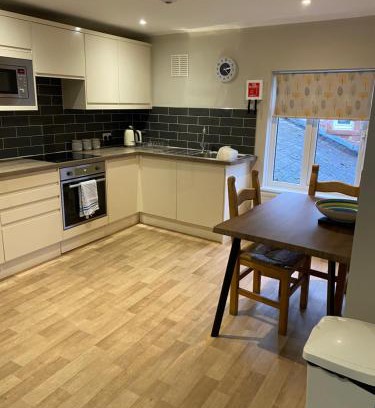 Dalston Apartment | Kezbah2 22 the square centre of Dalston village