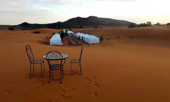 Taouz Bed & Breakfast | Khamlia Desert Luxury Camp
