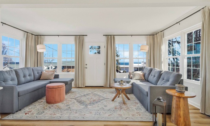 Prince Frederick House | Kick back and enjoy the Chesapeake & this 3-bedroom, relaxing, stylish space.