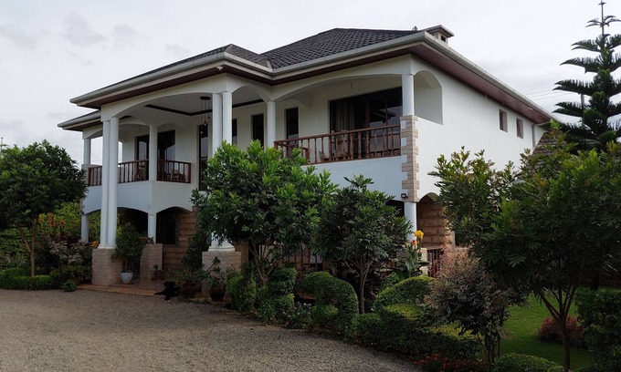 Kilimambogo Bed & Breakfast | Kilihouse B&b Large Ensuite Double Bedroom with full facilities