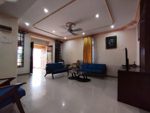 Ayer Molek House | Kim Kim Homestay Melaka(11 Pax 4R2B)