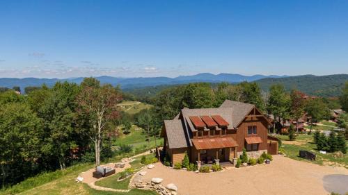 Elk Park House | Kinfolk at Eagles Nest