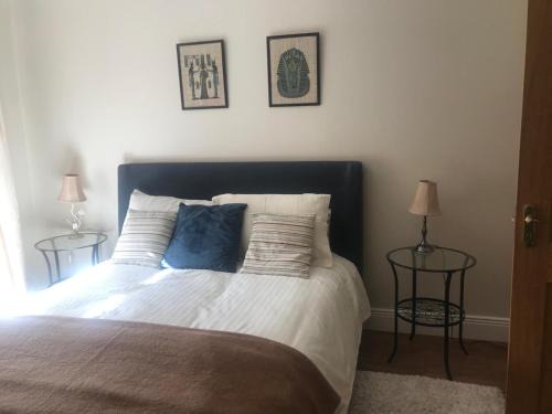 Castlemartyr Apartment | King En-Suite Bedroom