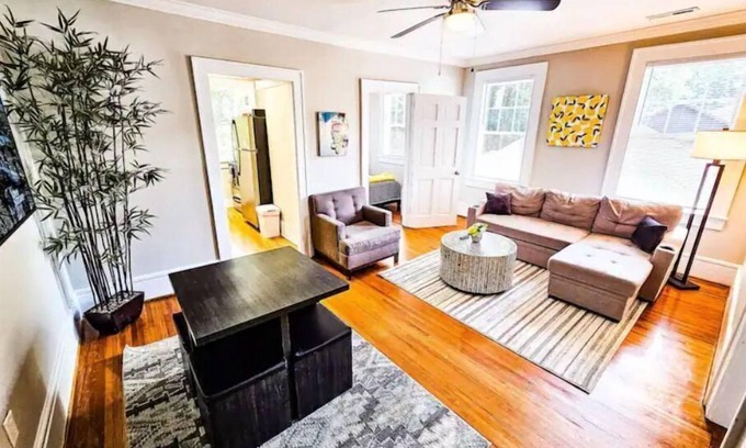 Dilworth Apartment | King of Park!