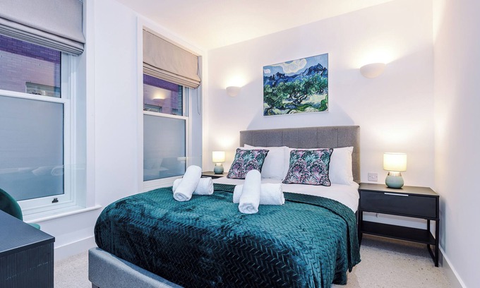 Manchester City Centre House | King Street Collection