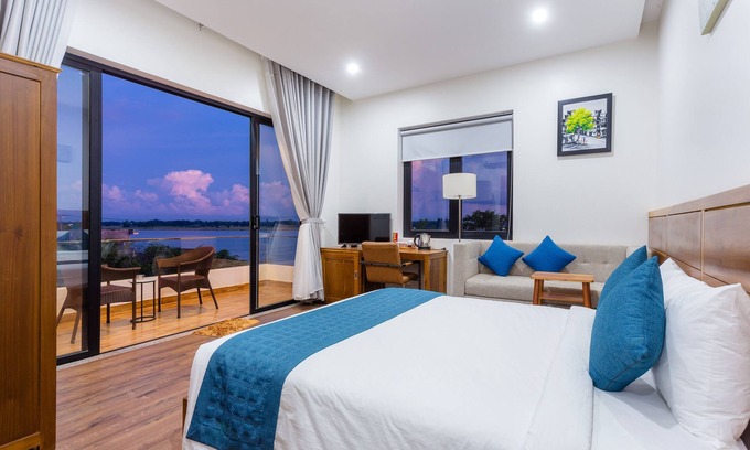 Thanh Ha Villa | King Suite River View - PURE INDULGENCE