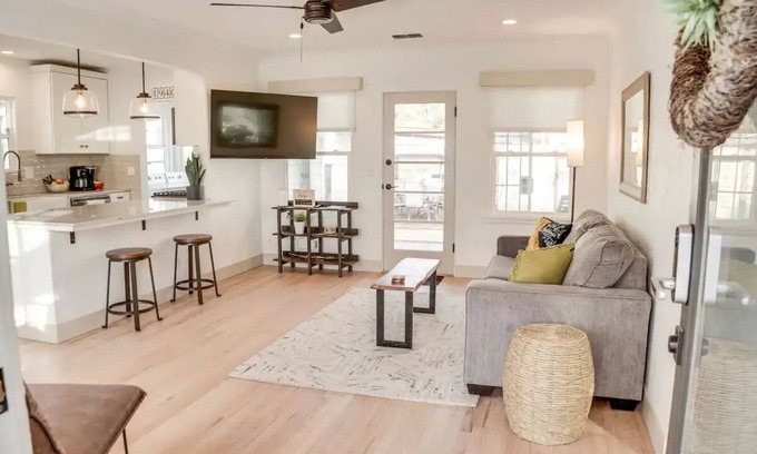 Kingsburg House | Kingsburg Kasita