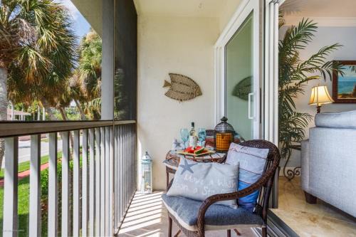 Saint Armands Key House | Kingston Arms, 2nd Floor, Walk to Beach