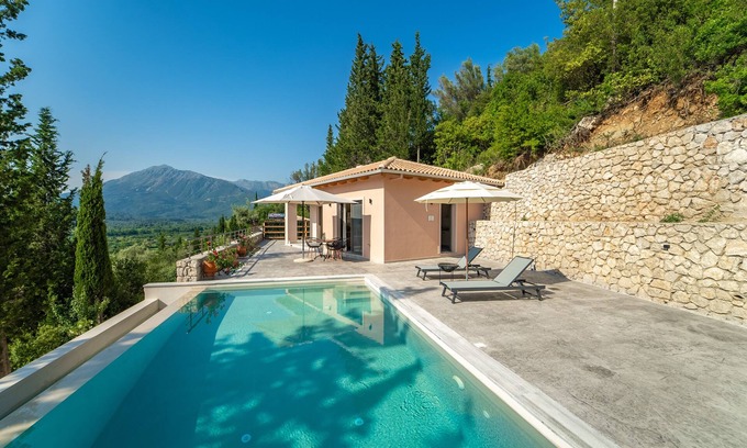 Evgiros Villa | Kipseli Villa, Overlooking Vassiliki bay