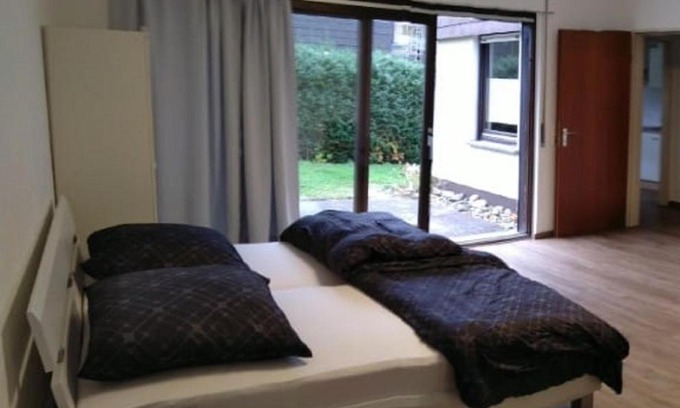 Altenkirchen Apartment | Kleine Ferienwohnung, Einzimmeraparment in Altenkirchen