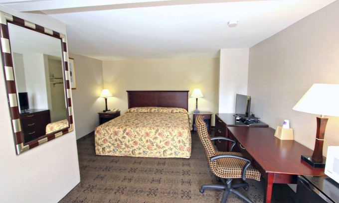 Pine Grove Hotel | Knights Inn Pine Grove