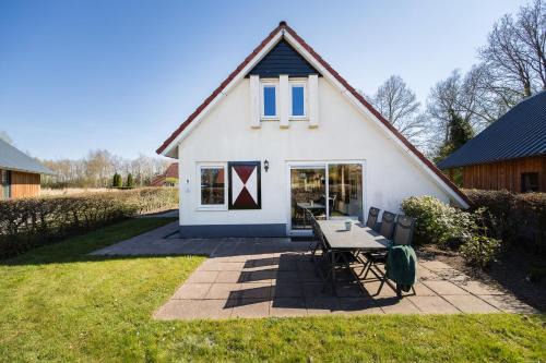 Zwiggelte House | Koekoek I Modern Huis met Privé Tuin