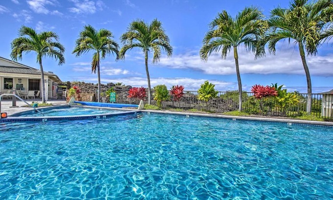 Kahaluu Bay House | Kona Townhome with Lanai and Resort Amenities!